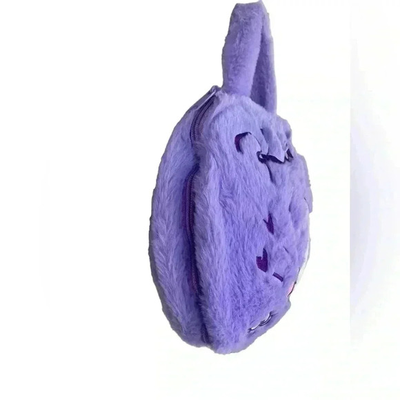 Carry Pillow Zip Out 3x5" Blanket KUROMI travel CUTE
Portable hand bag purple - Picture 5 of 10